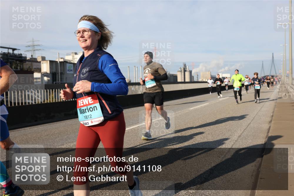 03.10.2025 - Köhlbrandbrückenlauf Lena Gebhardt http://msf.ph/oto/9141108 03.10.2025 09:58:55 Position 2 1812, 2172 meine-sportfotos.de