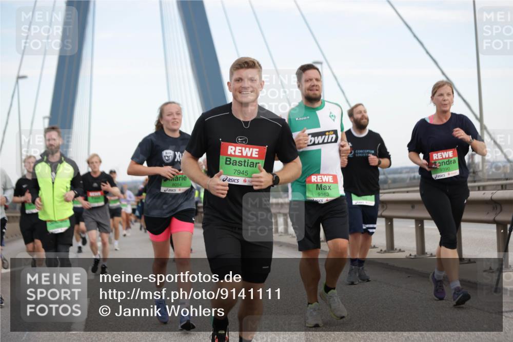 03.10.2025 - Köhlbrandbrückenlauf Jannik Wohlers http://msf.ph/oto/9141111 03.10.2025 15:33:08 Position 1 5, 8054, 7945, 9163, 9390 meine-sportfotos.de