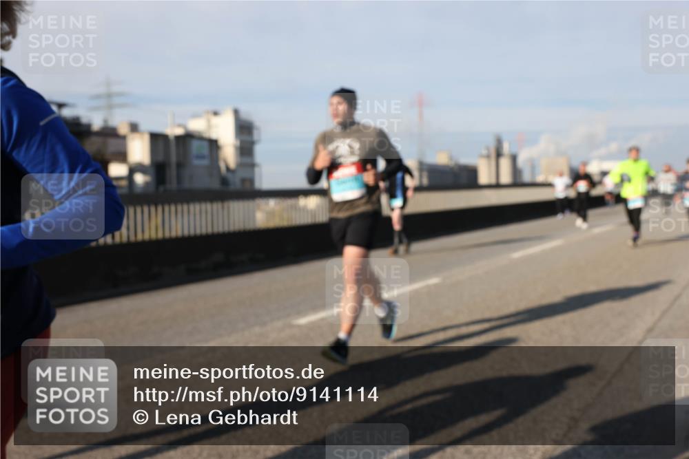 03.10.2025 - Köhlbrandbrückenlauf Lena Gebhardt http://msf.ph/oto/9141114 03.10.2025 09:58:55 Position 2  meine-sportfotos.de