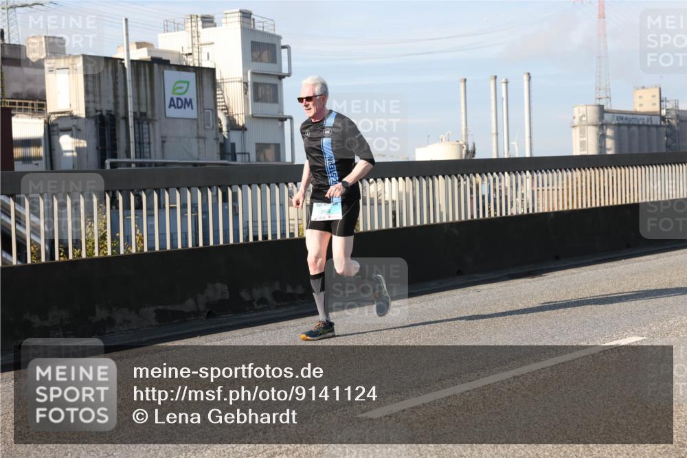 03.10.2025 - Köhlbrandbrückenlauf Lena Gebhardt http://msf.ph/oto/9141124 03.10.2025 09:58:56 Position 2 3468 meine-sportfotos.de