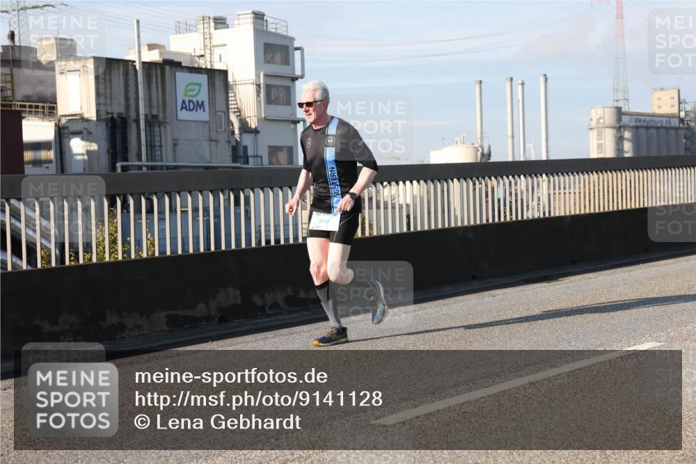 03.10.2025 - Köhlbrandbrückenlauf Lena Gebhardt http://msf.ph/oto/9141128 03.10.2025 09:58:56 Position 2 3463 meine-sportfotos.de