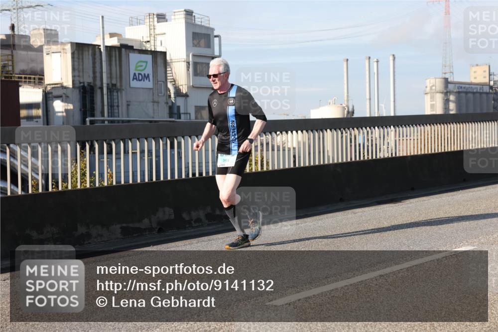 03.10.2025 - Köhlbrandbrückenlauf Lena Gebhardt http://msf.ph/oto/9141132 03.10.2025 09:58:56 Position 2 3463 meine-sportfotos.de