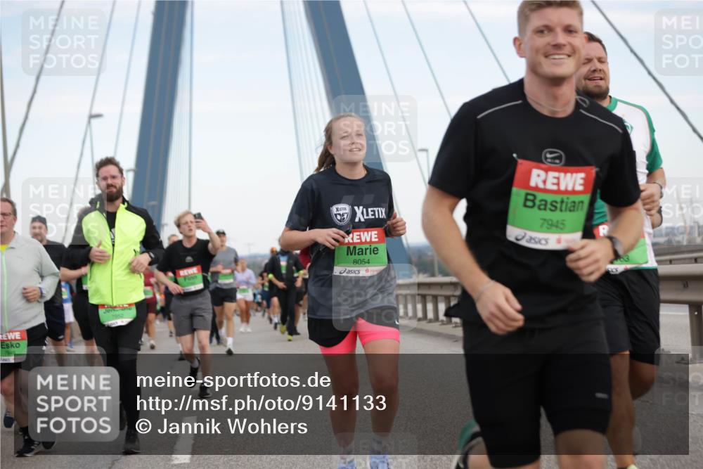 03.10.2025 - Köhlbrandbrückenlauf Jannik Wohlers http://msf.ph/oto/9141133 03.10.2025 15:33:08 Position 1 7952, 8054, 7945, 703 meine-sportfotos.de