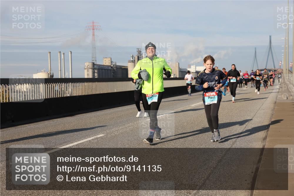03.10.2025 - Köhlbrandbrückenlauf Lena Gebhardt http://msf.ph/oto/9141135 03.10.2025 09:58:57 Position 2 8, 1548 meine-sportfotos.de
