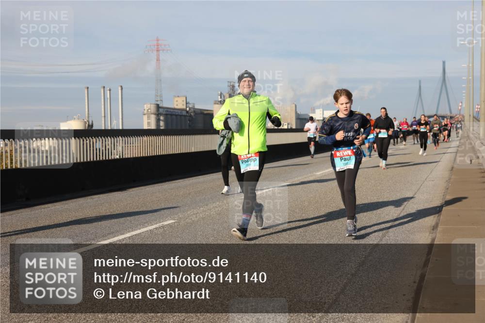 03.10.2025 - Köhlbrandbrückenlauf Lena Gebhardt http://msf.ph/oto/9141140 03.10.2025 09:58:57 Position 2 549, 15 meine-sportfotos.de