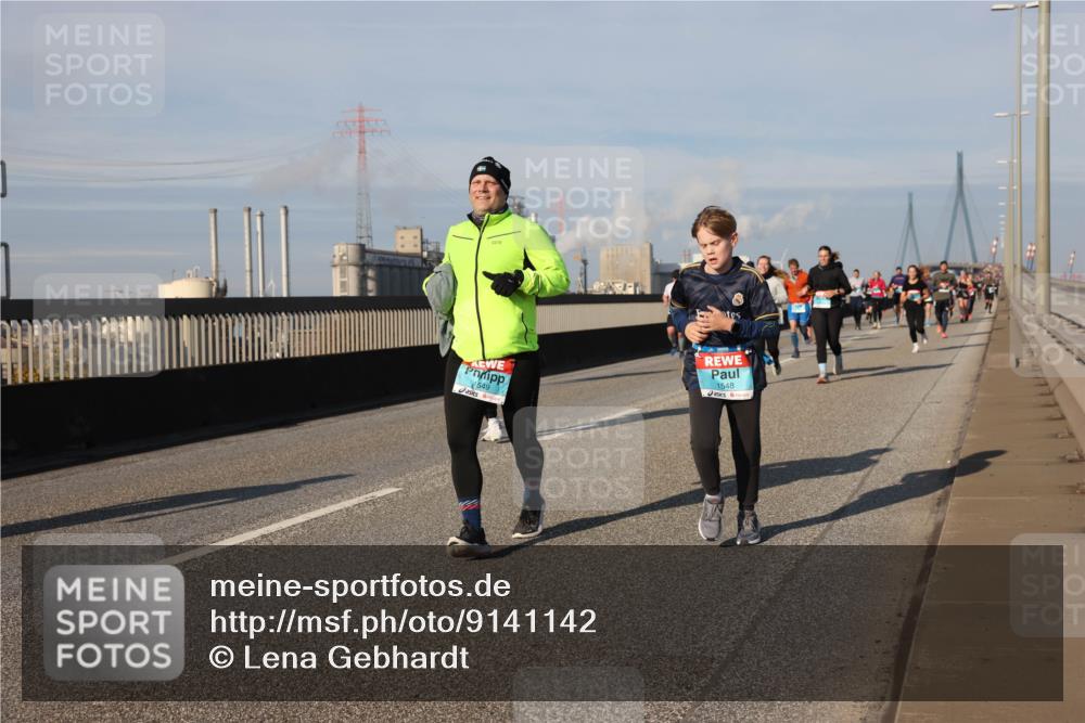03.10.2025 - Köhlbrandbrückenlauf Lena Gebhardt http://msf.ph/oto/9141142 03.10.2025 09:58:57 Position 2 1549, 1548 meine-sportfotos.de