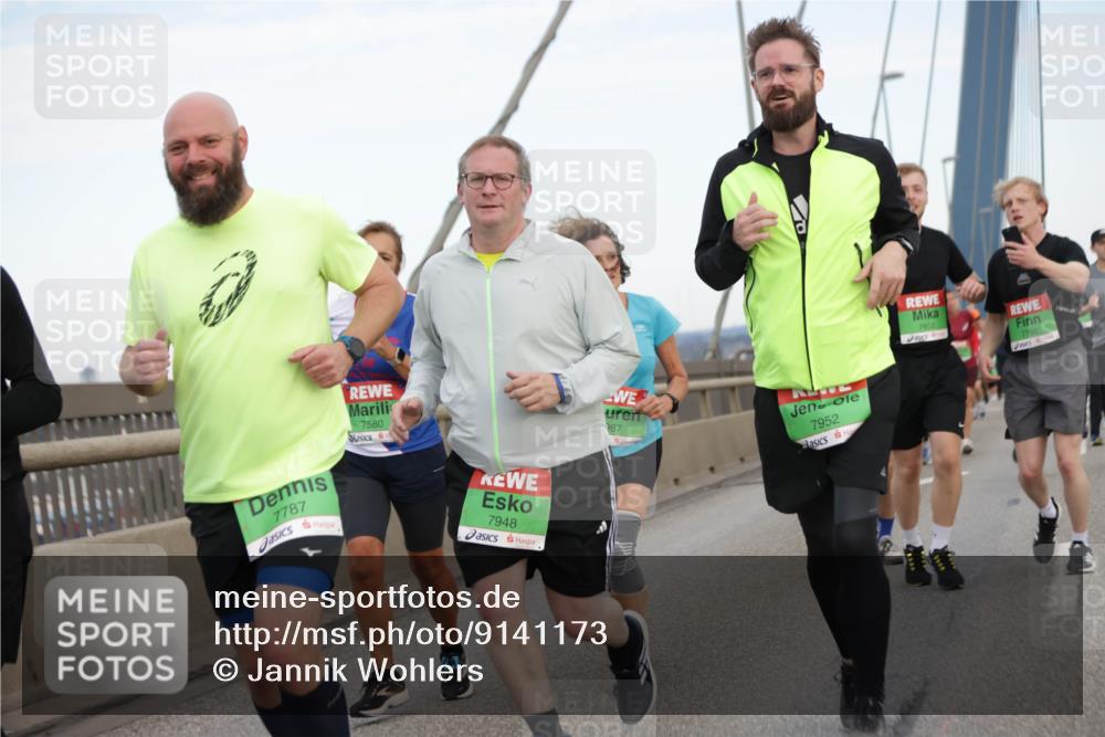 03.10.2025 - Köhlbrandbrückenlauf Jannik Wohlers http://msf.ph/oto/9141173 03.10.2025 15:33:10 Position 1 7787, 7580, 7948, 67, 7952, 7852, 7760 meine-sportfotos.de