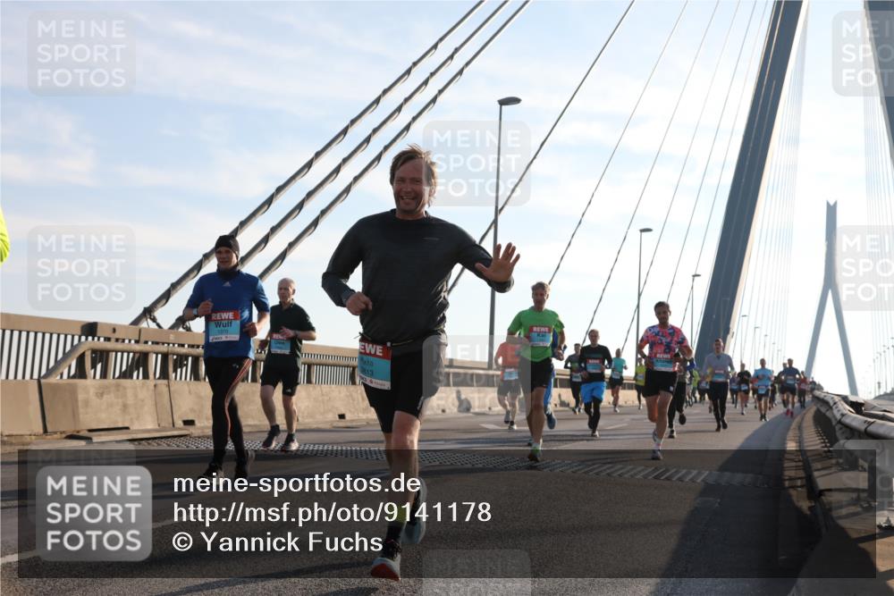 03.10.2025 - Köhlbrandbrückenlauf Yannick Fuchs http://msf.ph/oto/9141178 03.10.2025 08:26:05 Position 2 1370, 3813 meine-sportfotos.de