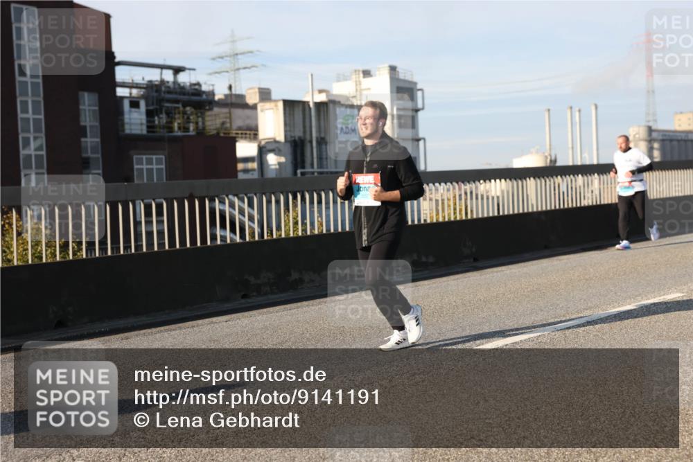 03.10.2025 - Köhlbrandbrückenlauf Lena Gebhardt http://msf.ph/oto/9141191 03.10.2025 09:58:59 Position 2  meine-sportfotos.de
