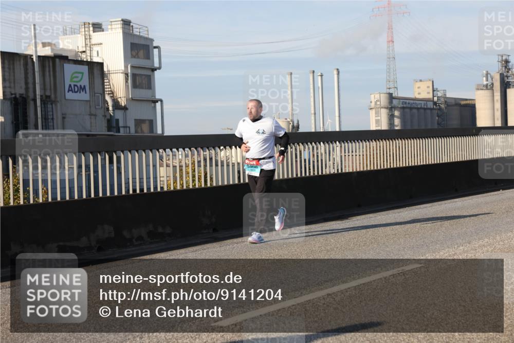 03.10.2025 - Köhlbrandbrückenlauf Lena Gebhardt http://msf.ph/oto/9141204 03.10.2025 09:59:00 Position 2  meine-sportfotos.de
