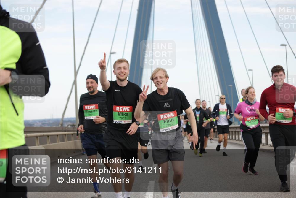 03.10.2025 - Köhlbrandbrückenlauf Jannik Wohlers http://msf.ph/oto/9141211 03.10.2025 15:33:11 Position 1 9014, 7852, 7760, 7649, 1 meine-sportfotos.de