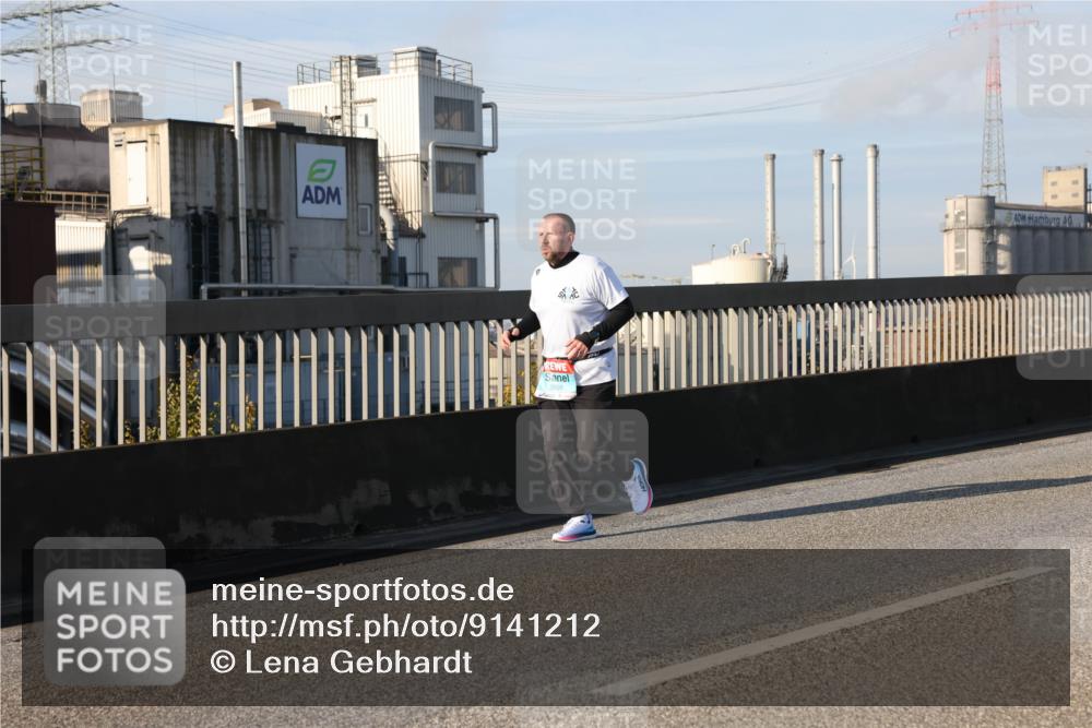 03.10.2025 - Köhlbrandbrückenlauf Lena Gebhardt http://msf.ph/oto/9141212 03.10.2025 09:59:01 Position 2  meine-sportfotos.de