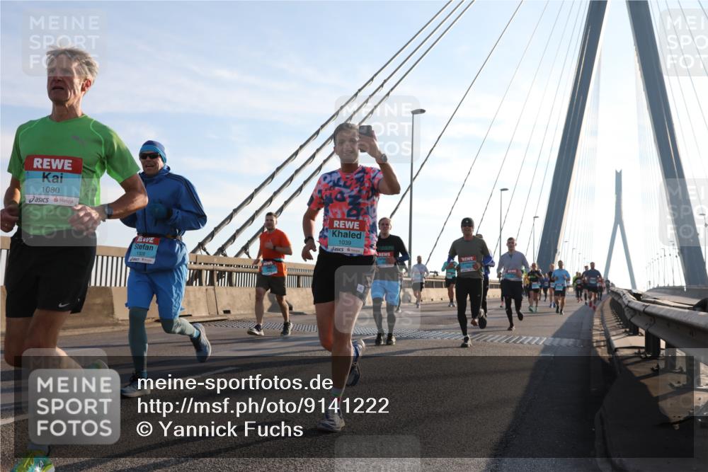 03.10.2025 - Köhlbrandbrückenlauf Yannick Fuchs http://msf.ph/oto/9141222 03.10.2025 08:26:08 Position 2 1080, 1328, 1039 meine-sportfotos.de