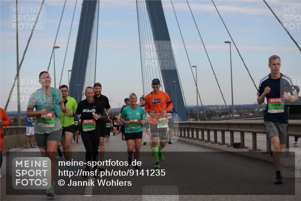 03.10.2025 - Köhlbrandbrückenlauf Jannik Wohlers http://msf.ph/oto/9141235 03.10.2025 15:34:20 Position 1 8584, 9081, 7960 meine-sportfotos.de