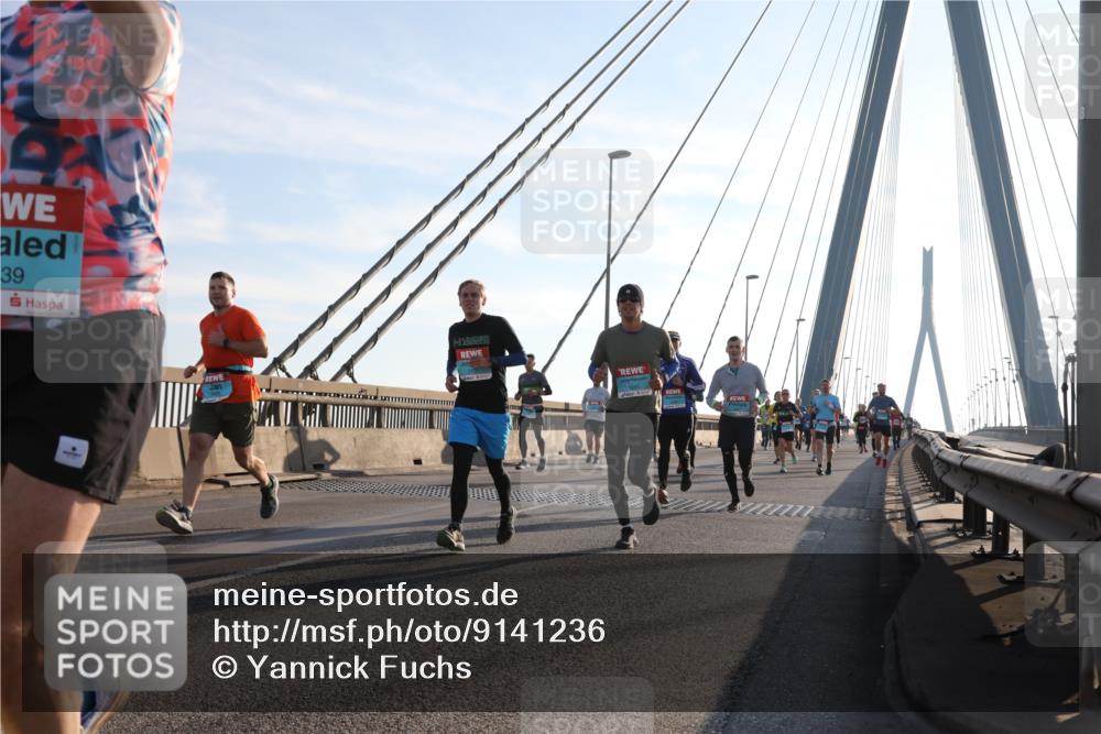 03.10.2025 - Köhlbrandbrückenlauf Yannick Fuchs http://msf.ph/oto/9141236 03.10.2025 08:26:09 Position 2 39 meine-sportfotos.de