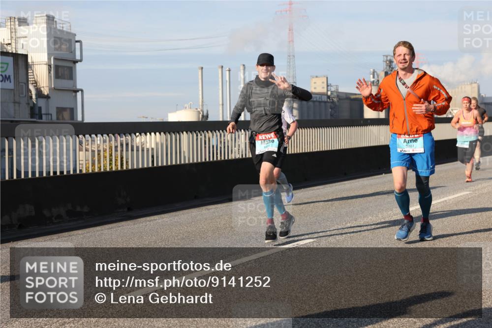 03.10.2025 - Köhlbrandbrückenlauf Lena Gebhardt http://msf.ph/oto/9141252 03.10.2025 09:59:03 Position 2 1031, 3281 meine-sportfotos.de