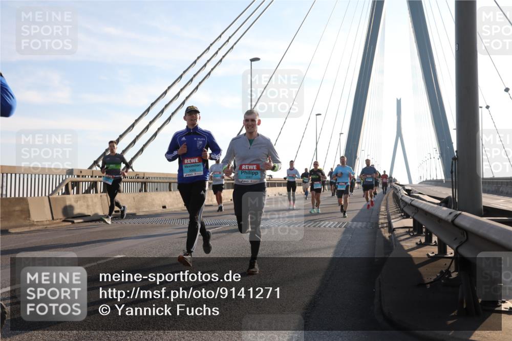 03.10.2025 - Köhlbrandbrückenlauf Yannick Fuchs http://msf.ph/oto/9141271 03.10.2025 08:26:10 Position 2 3067 meine-sportfotos.de