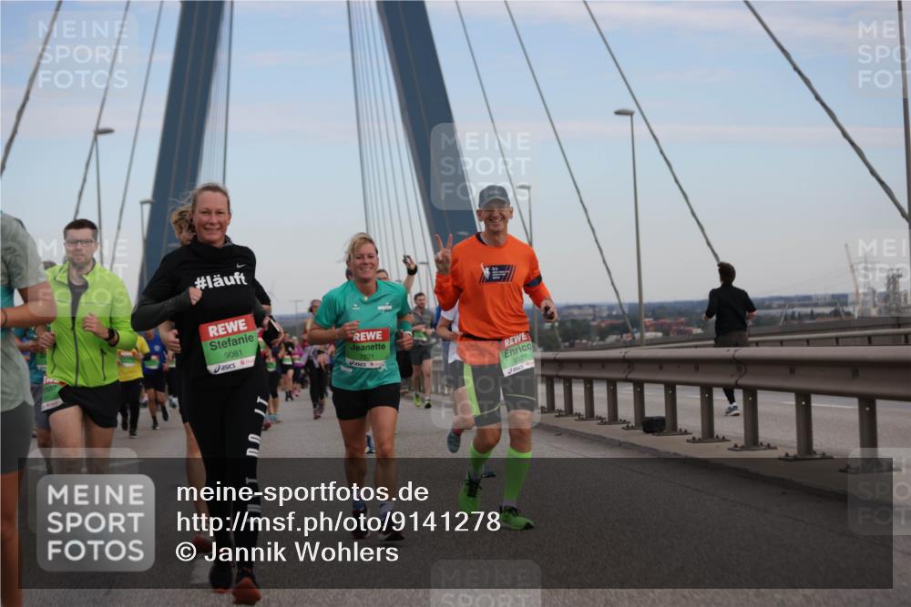 03.10.2025 - Köhlbrandbrückenlauf Jannik Wohlers http://msf.ph/oto/9141278 03.10.2025 15:34:21 Position 1 9081, 7821, 9327 meine-sportfotos.de