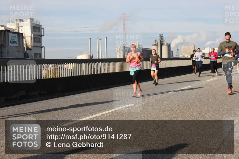 03.10.2025 - Köhlbrandbrückenlauf Lena Gebhardt http://msf.ph/oto/9141287 03.10.2025 09:59:05 Position 2  meine-sportfotos.de