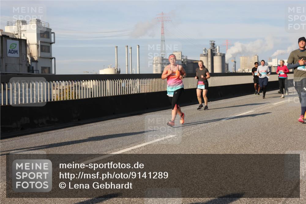 03.10.2025 - Köhlbrandbrückenlauf Lena Gebhardt http://msf.ph/oto/9141289 03.10.2025 09:59:05 Position 2 3273 meine-sportfotos.de