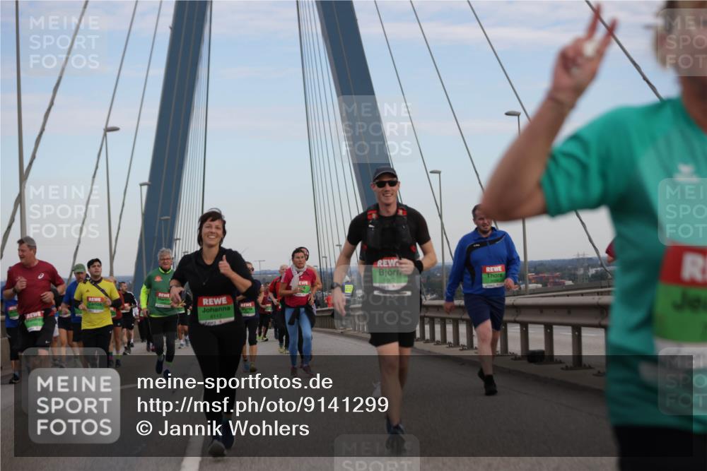 03.10.2025 - Köhlbrandbrückenlauf Jannik Wohlers http://msf.ph/oto/9141299 03.10.2025 15:34:24 Position 1 8117 meine-sportfotos.de