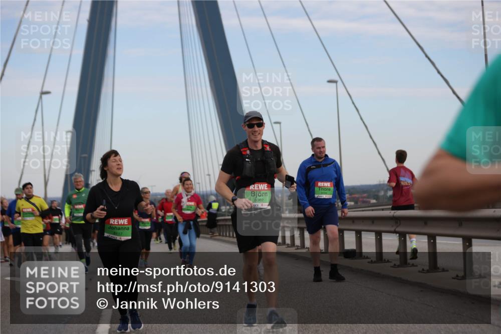 03.10.2025 - Köhlbrandbrückenlauf Jannik Wohlers http://msf.ph/oto/9141303 03.10.2025 15:34:25 Position 1 8117, 8062, 12025 meine-sportfotos.de