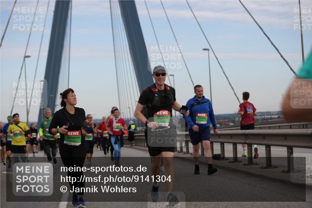 03.10.2025 - Köhlbrandbrückenlauf Jannik Wohlers http://msf.ph/oto/9141304 03.10.2025 15:34:25 Position 1 8117, 8062, 1225 meine-sportfotos.de