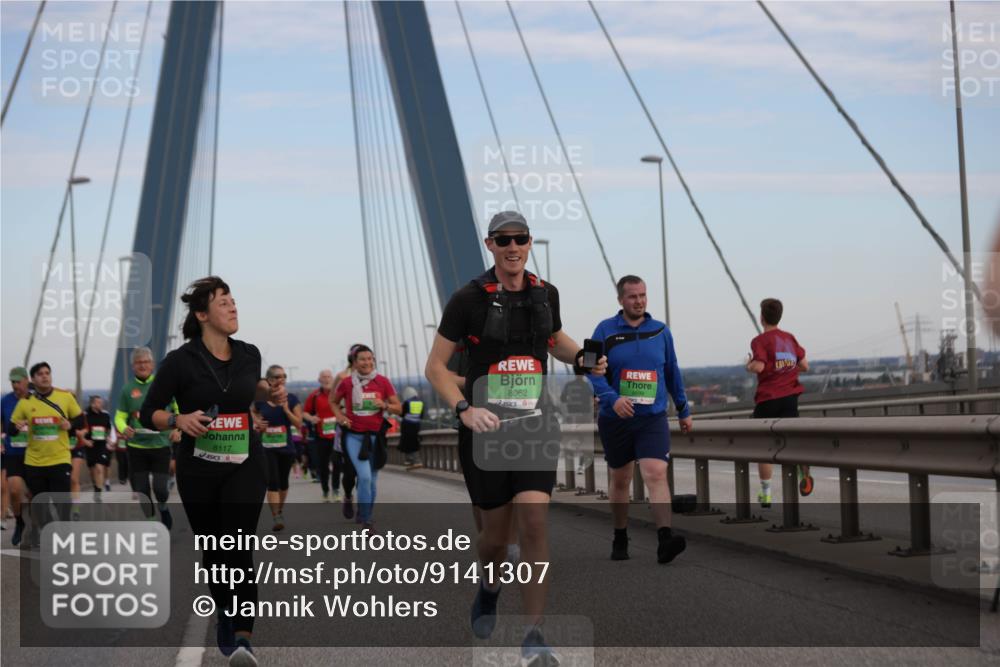 03.10.2025 - Köhlbrandbrückenlauf Jannik Wohlers http://msf.ph/oto/9141307 03.10.2025 15:34:25 Position 1 8117, 8062 meine-sportfotos.de