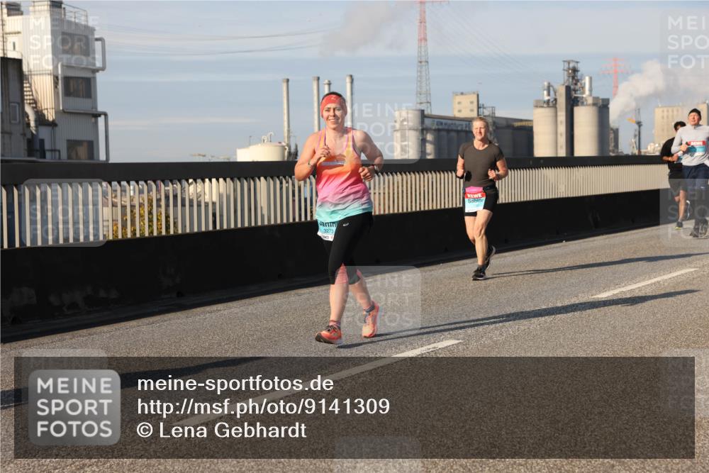 03.10.2025 - Köhlbrandbrückenlauf Lena Gebhardt http://msf.ph/oto/9141309 03.10.2025 09:59:06 Position 2 3273 meine-sportfotos.de