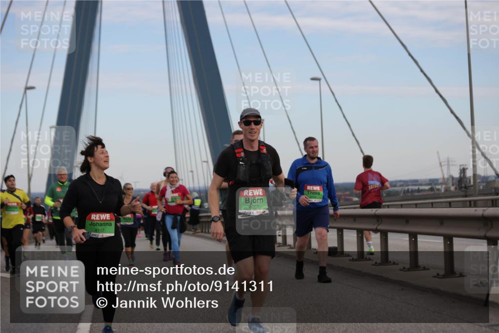 03.10.2025 - Köhlbrandbrückenlauf Jannik Wohlers http://msf.ph/oto/9141311 03.10.2025 15:34:25 Position 1 8117, 2025, 8062 meine-sportfotos.de