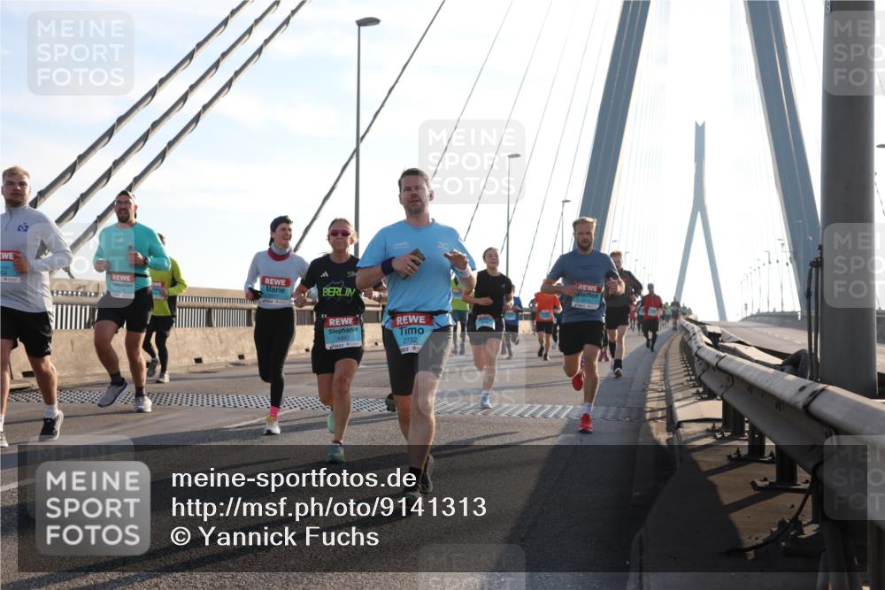 03.10.2025 - Köhlbrandbrückenlauf Yannick Fuchs http://msf.ph/oto/9141313 03.10.2025 08:26:13 Position 2 1092, 2732 meine-sportfotos.de