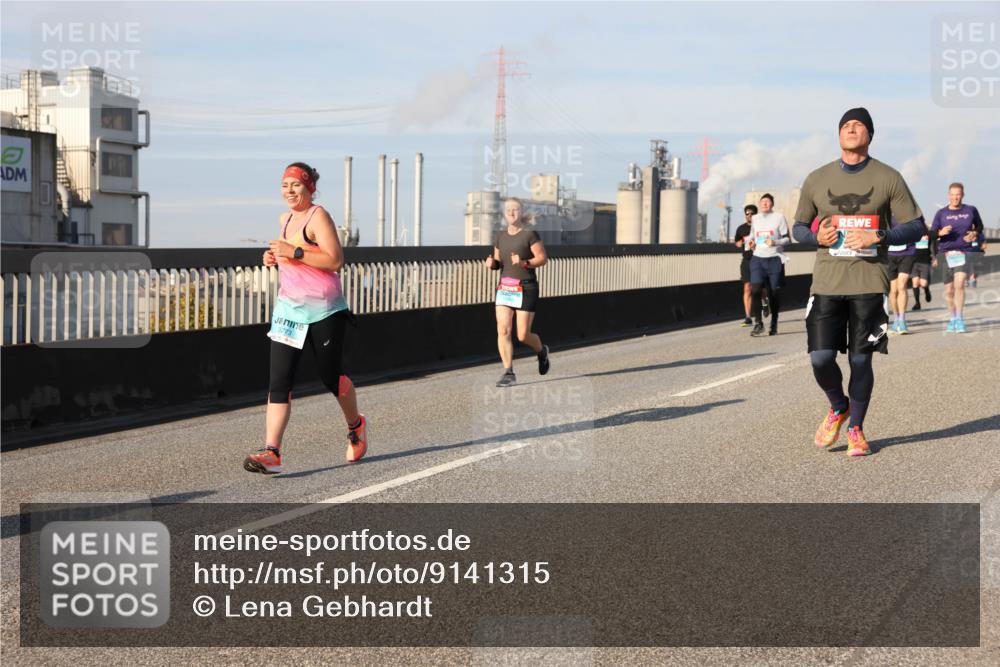 03.10.2025 - Köhlbrandbrückenlauf Lena Gebhardt http://msf.ph/oto/9141315 03.10.2025 09:59:06 Position 2 3273 meine-sportfotos.de