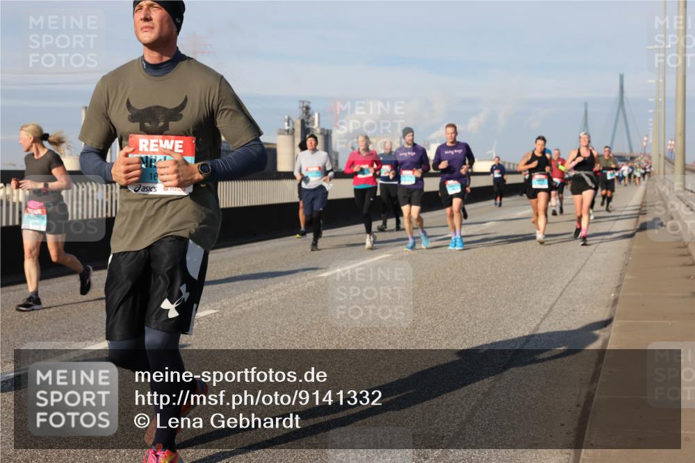 03.10.2025 - Köhlbrandbrückenlauf Lena Gebhardt http://msf.ph/oto/9141332 03.10.2025 09:59:08 Position 2 16 meine-sportfotos.de