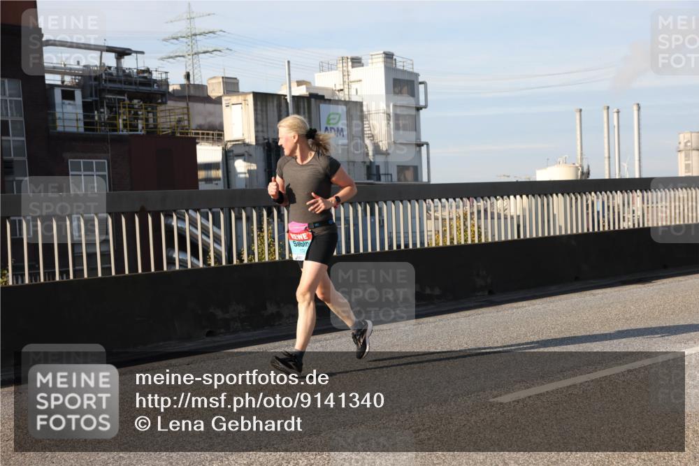 03.10.2025 - Köhlbrandbrückenlauf Lena Gebhardt http://msf.ph/oto/9141340 03.10.2025 09:59:09 Position 2  meine-sportfotos.de