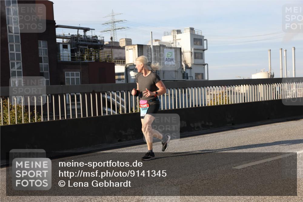 03.10.2025 - Köhlbrandbrückenlauf Lena Gebhardt http://msf.ph/oto/9141345 03.10.2025 09:59:09 Position 2  meine-sportfotos.de