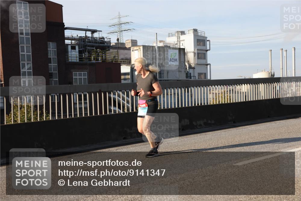 03.10.2025 - Köhlbrandbrückenlauf Lena Gebhardt http://msf.ph/oto/9141347 03.10.2025 09:59:09 Position 2  meine-sportfotos.de