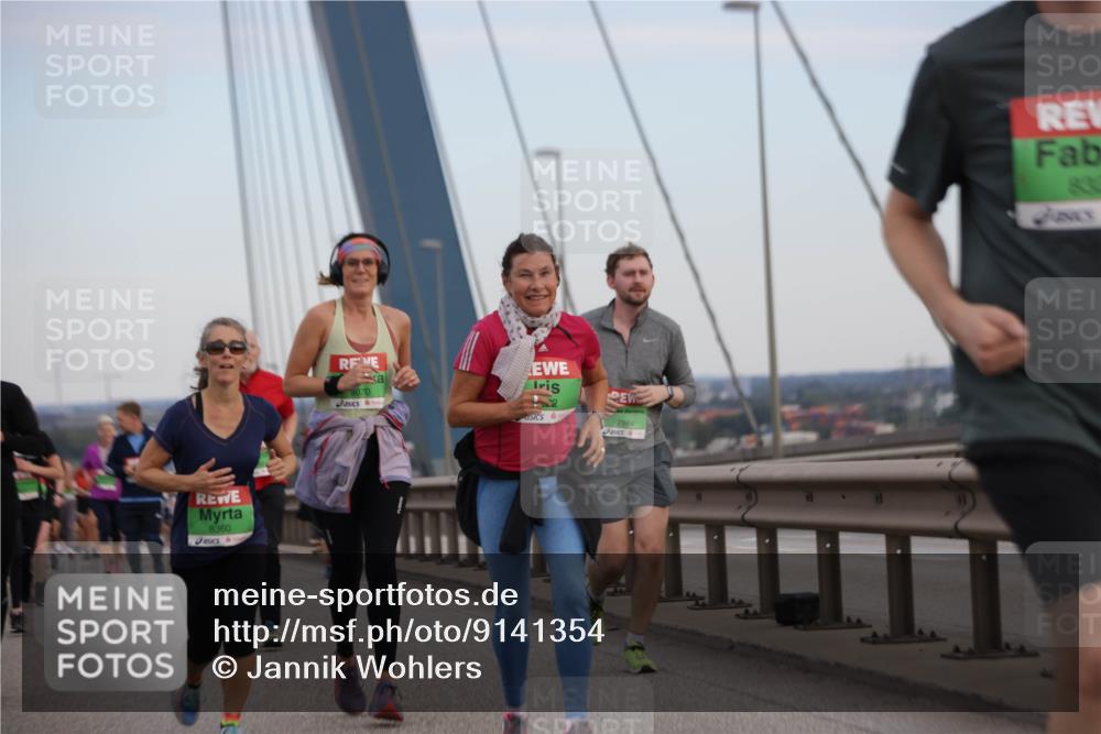 03.10.2025 - Köhlbrandbrückenlauf Jannik Wohlers http://msf.ph/oto/9141354 03.10.2025 15:34:27 Position 1 8360, 8070, 2, 7164, 800 meine-sportfotos.de