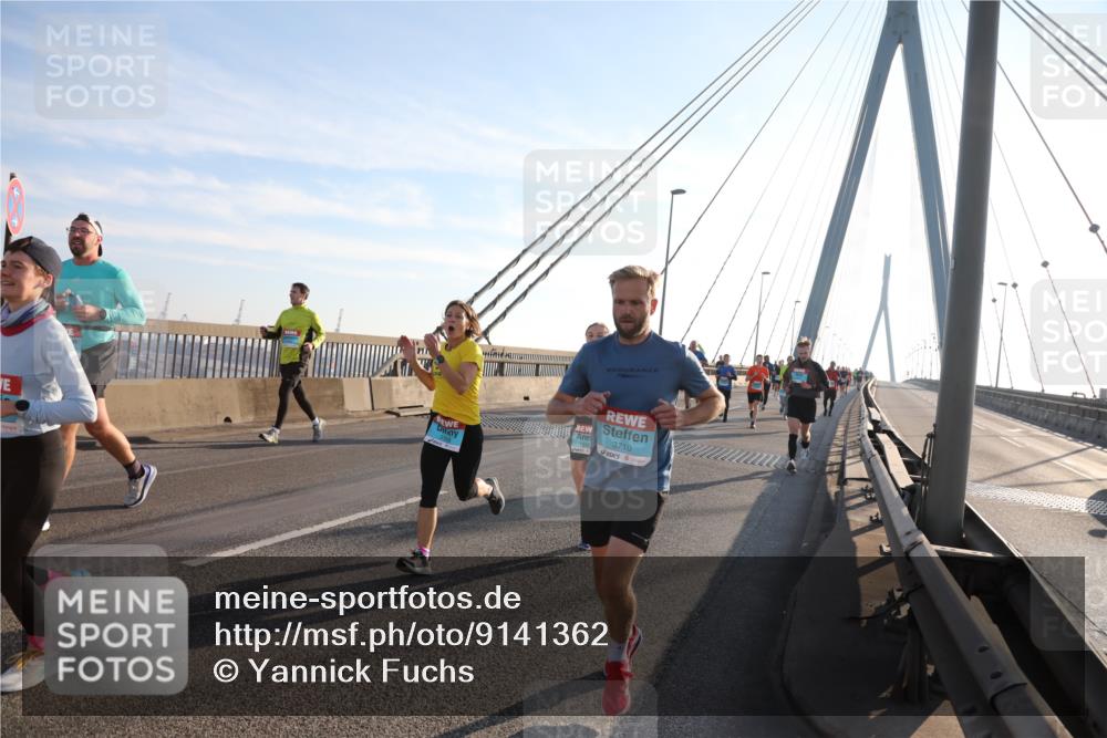 03.10.2025 - Köhlbrandbrückenlauf Yannick Fuchs http://msf.ph/oto/9141362 03.10.2025 08:26:15 Position 2 3710 meine-sportfotos.de