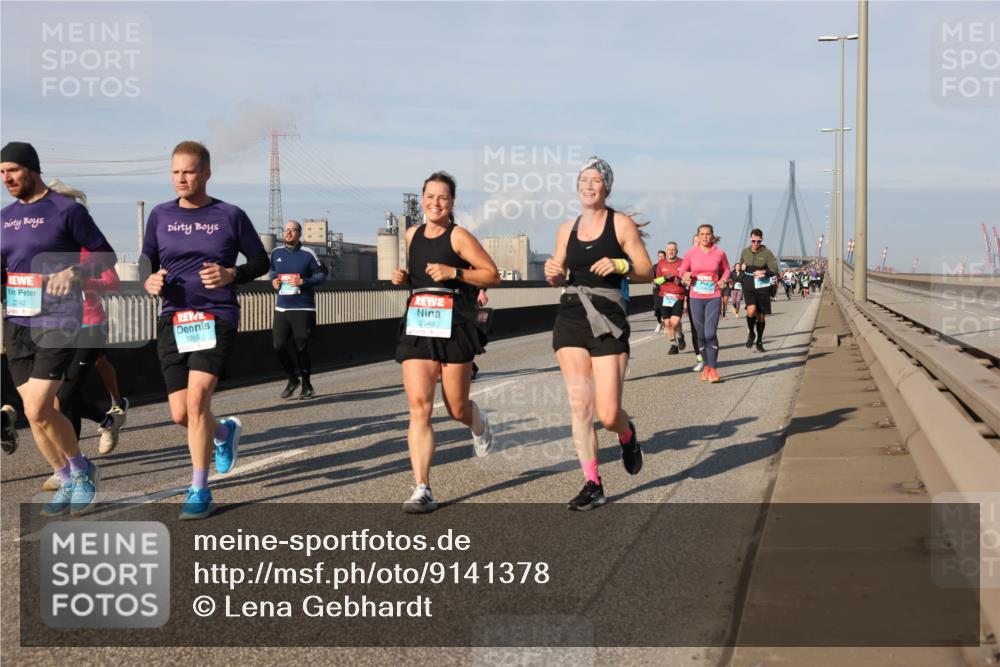 03.10.2025 - Köhlbrandbrückenlauf Lena Gebhardt http://msf.ph/oto/9141378 03.10.2025 09:59:11 Position 2 242, 2349 meine-sportfotos.de