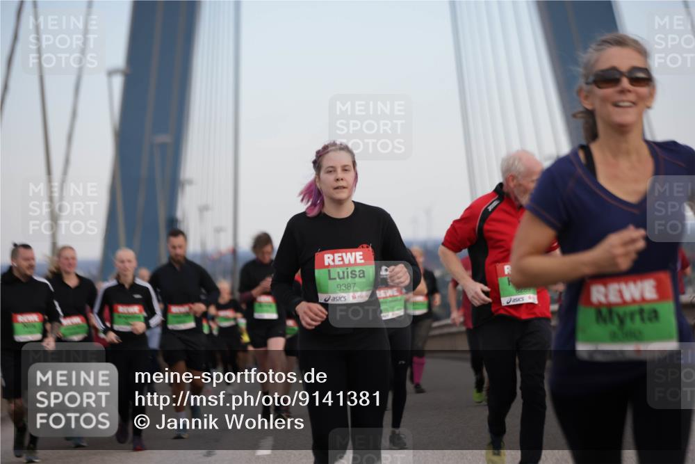 03.10.2025 - Köhlbrandbrückenlauf Jannik Wohlers http://msf.ph/oto/9141381 03.10.2025 15:34:30 Position 1 9387, 8289 meine-sportfotos.de