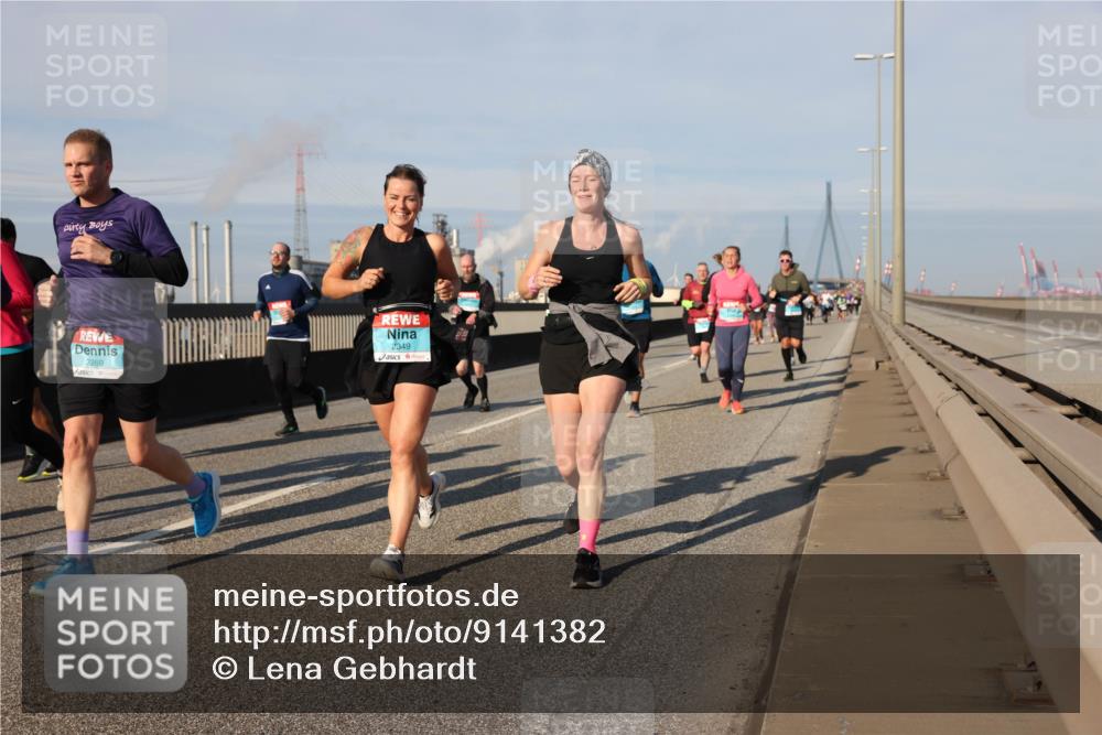 03.10.2025 - Köhlbrandbrückenlauf Lena Gebhardt http://msf.ph/oto/9141382 03.10.2025 09:59:11 Position 2 2269, 2349 meine-sportfotos.de