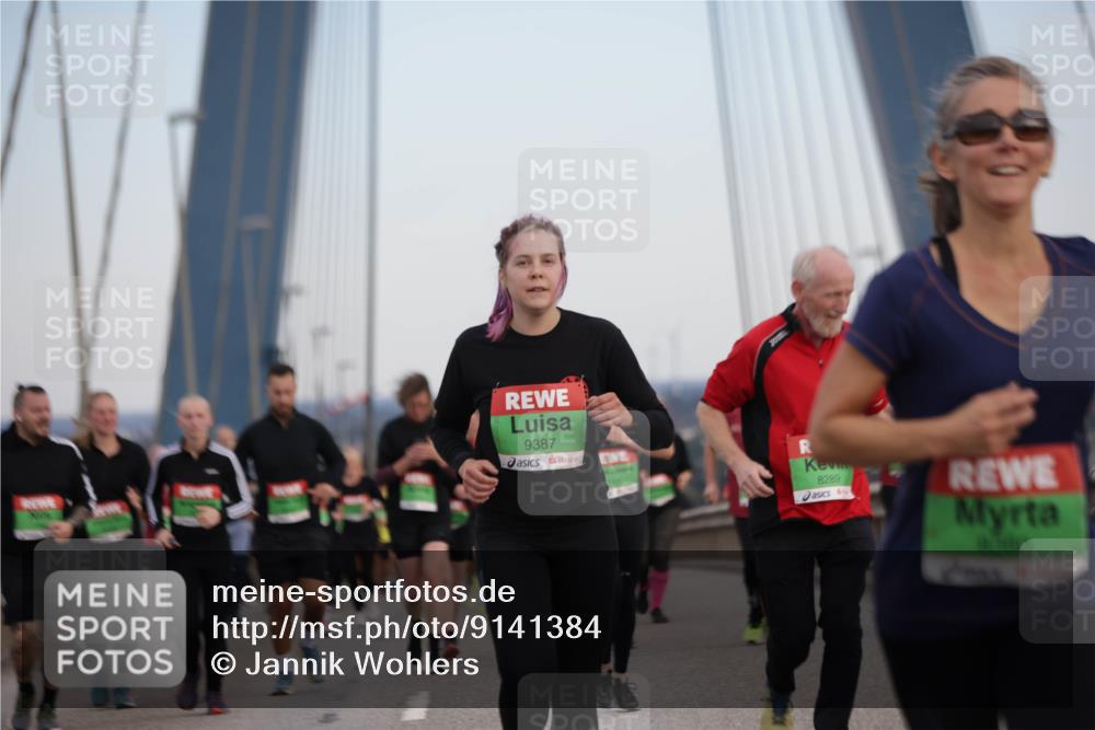 03.10.2025 - Köhlbrandbrückenlauf Jannik Wohlers http://msf.ph/oto/9141384 03.10.2025 15:34:30 Position 1 9387, 8289 meine-sportfotos.de