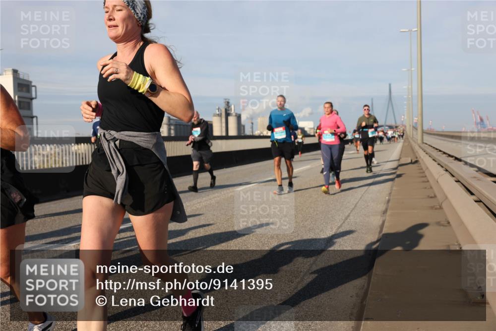 03.10.2025 - Köhlbrandbrückenlauf Lena Gebhardt http://msf.ph/oto/9141395 03.10.2025 09:59:12 Position 2  meine-sportfotos.de