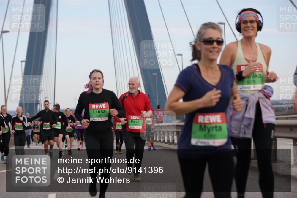 03.10.2025 - Köhlbrandbrückenlauf Jannik Wohlers http://msf.ph/oto/9141396 03.10.2025 15:34:30 Position 1 9387, 8289, 8060, 8070 meine-sportfotos.de
