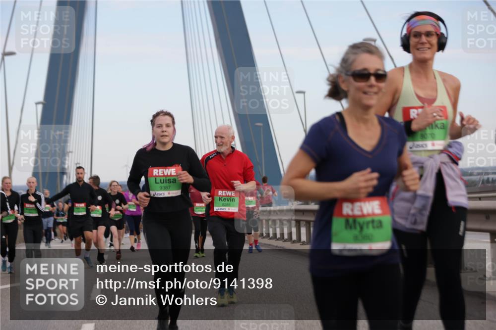 03.10.2025 - Köhlbrandbrückenlauf Jannik Wohlers http://msf.ph/oto/9141398 03.10.2025 15:34:30 Position 1 9387, 8289, 8360, 8070 meine-sportfotos.de