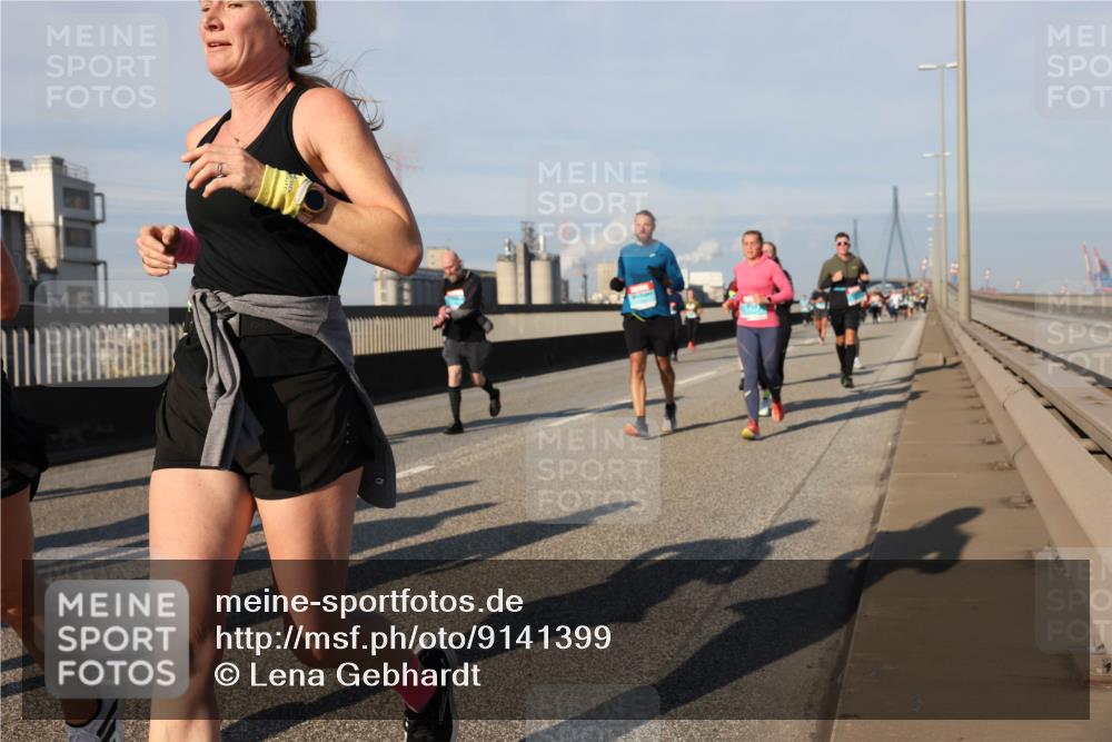 03.10.2025 - Köhlbrandbrückenlauf Lena Gebhardt http://msf.ph/oto/9141399 03.10.2025 09:59:12 Position 2  meine-sportfotos.de