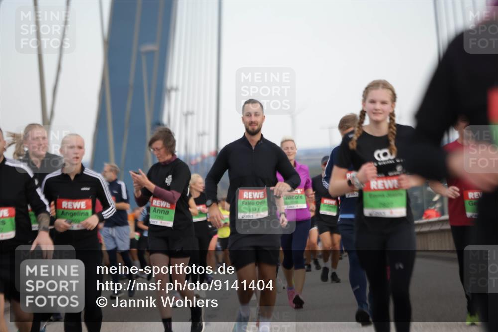 03.10.2025 - Köhlbrandbrückenlauf Jannik Wohlers http://msf.ph/oto/9141404 03.10.2025 15:34:32 Position 1 8803, 8349, 7783 meine-sportfotos.de