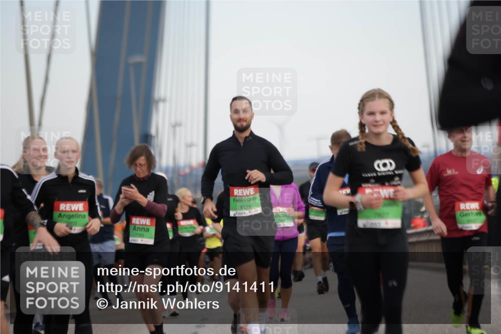 03.10.2025 - Köhlbrandbrückenlauf Jannik Wohlers http://msf.ph/oto/9141411 03.10.2025 15:34:32 Position 1 7803, 7783, 8349, 8 meine-sportfotos.de