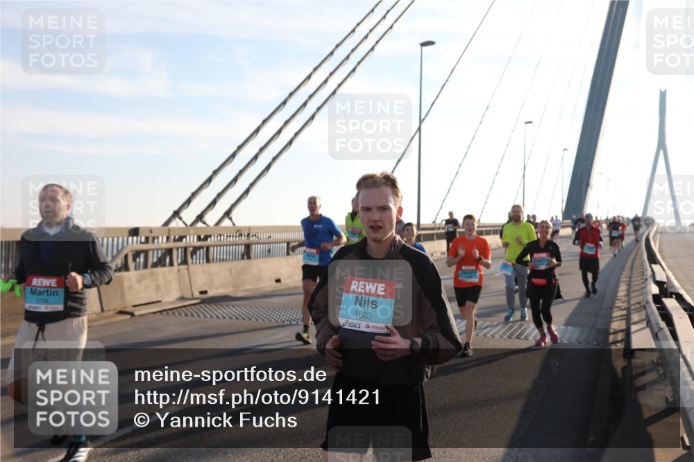 03.10.2025 - Köhlbrandbrückenlauf Yannick Fuchs http://msf.ph/oto/9141421 03.10.2025 08:26:17 Position 2 3708, 1623 meine-sportfotos.de