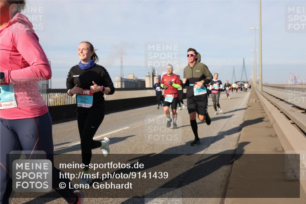 03.10.2025 - Köhlbrandbrückenlauf Lena Gebhardt http://msf.ph/oto/9141439 03.10.2025 09:59:15 Position 2 3765 meine-sportfotos.de